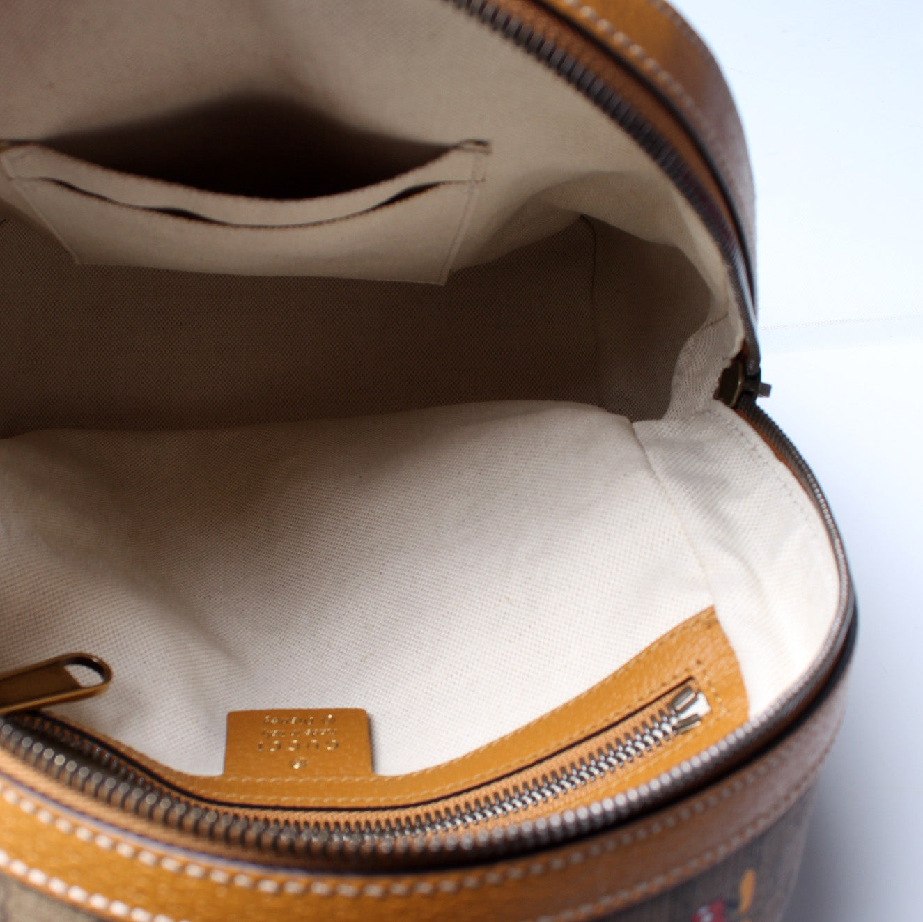 552884 Disney X Gucci Mickey GG Supreme Backpack Small