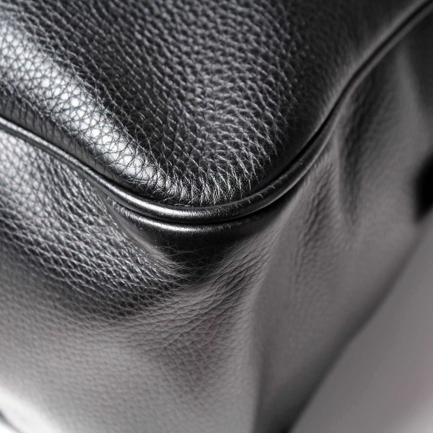 353126 Soho Chain Tote