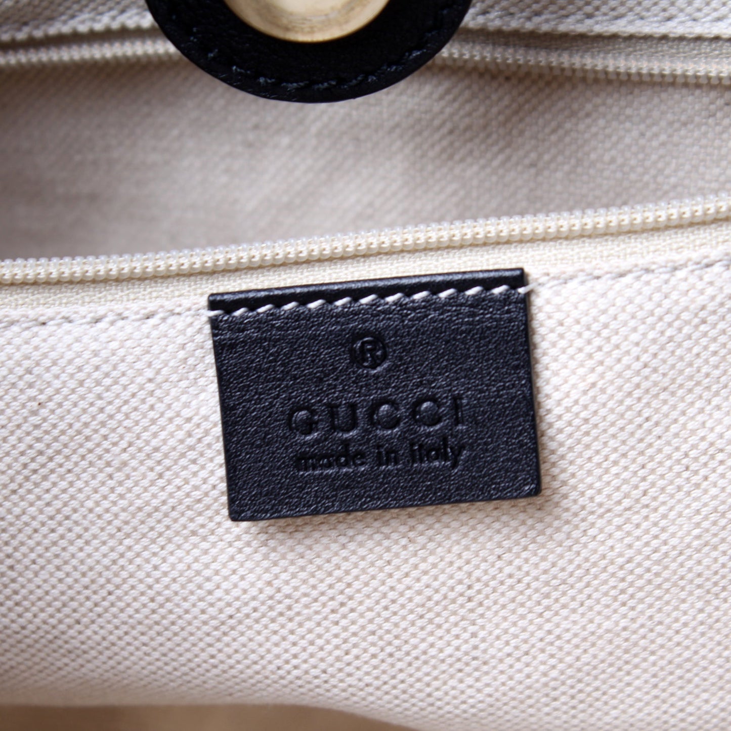 211944 Sukey GG Leather Medium