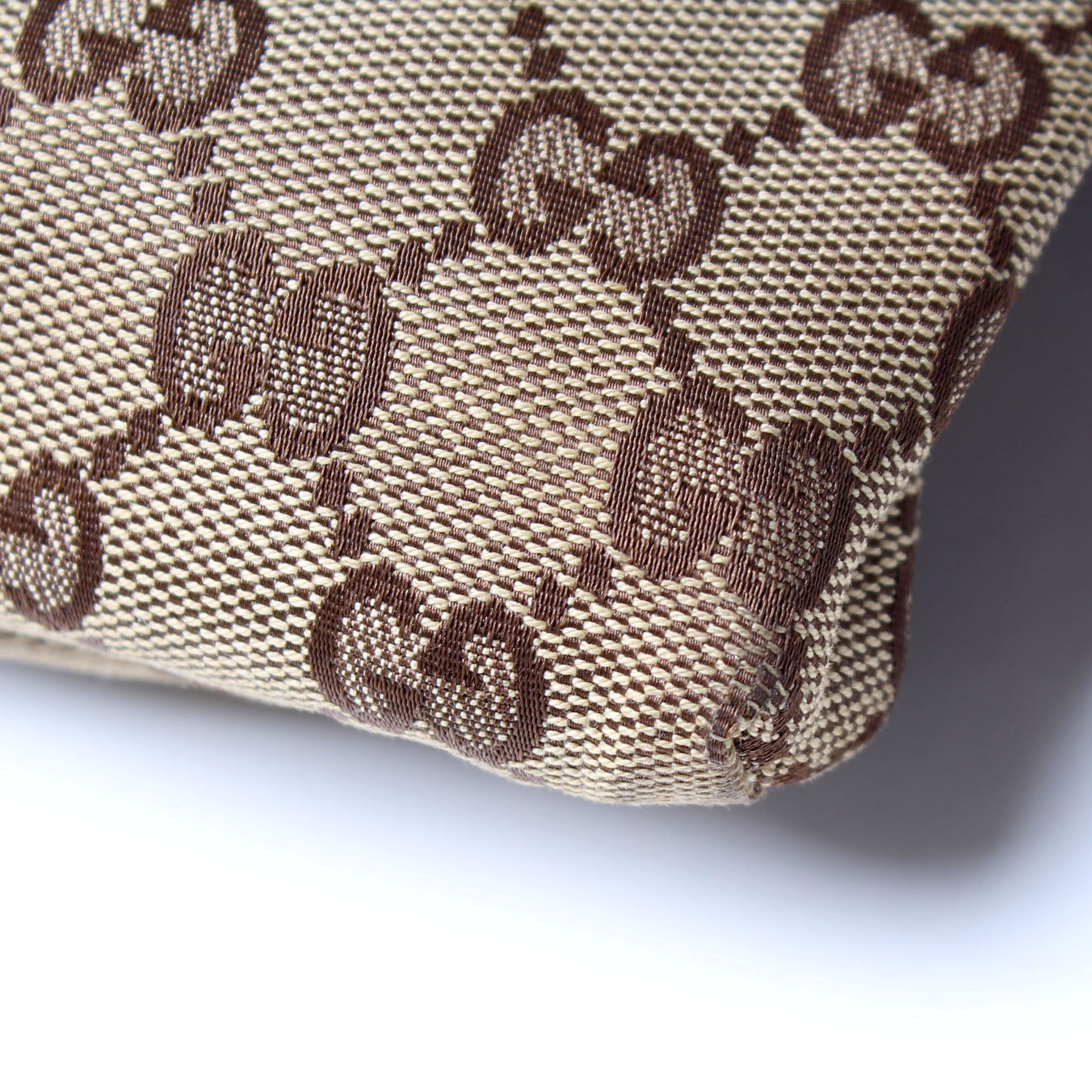 28566 GG Canvas Waist Bag