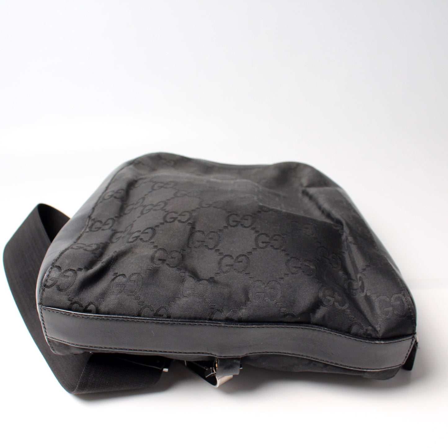 003.0232 GG Nylon Sling Bag Vintage