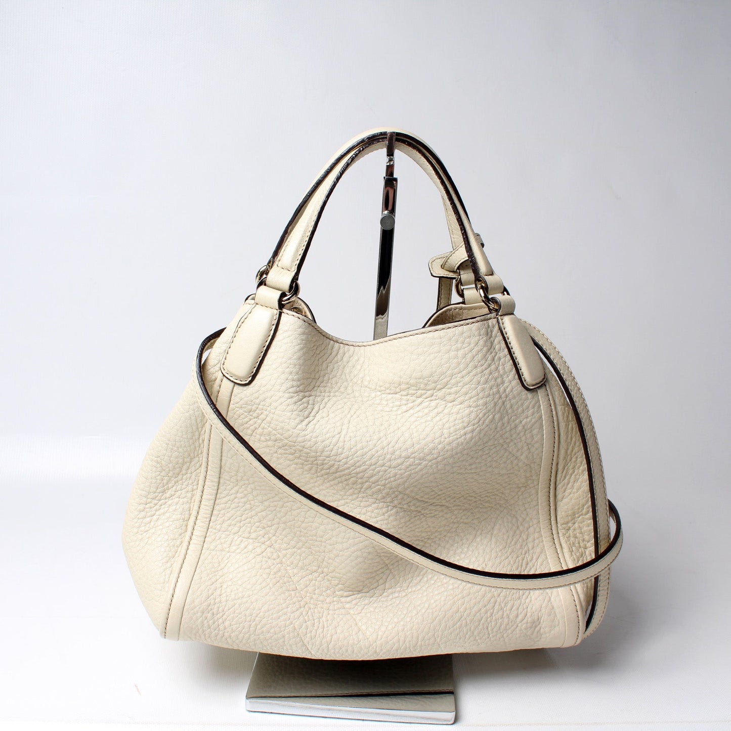 336751 Soho Leather Shoulder
