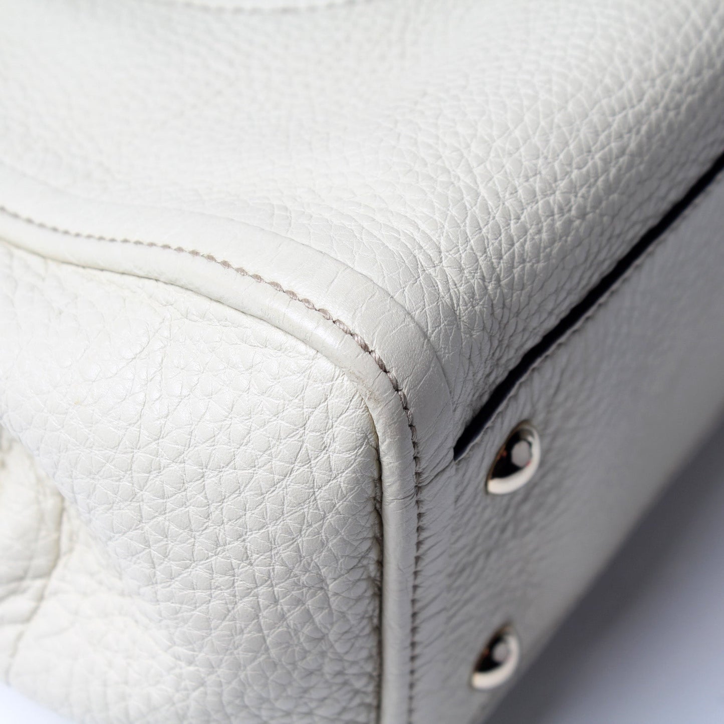 336751 Soho Leather Shoulder