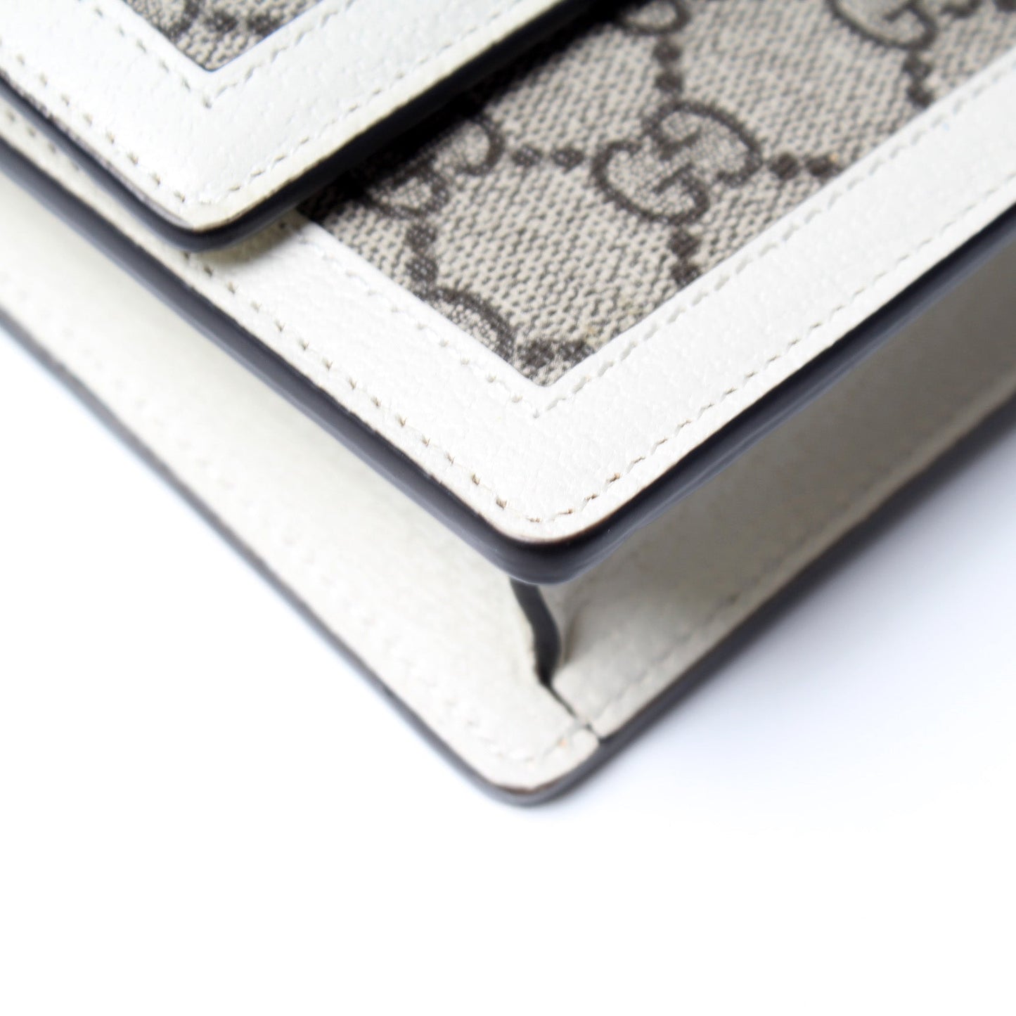 476079 Queen Margaret Chain Wallet