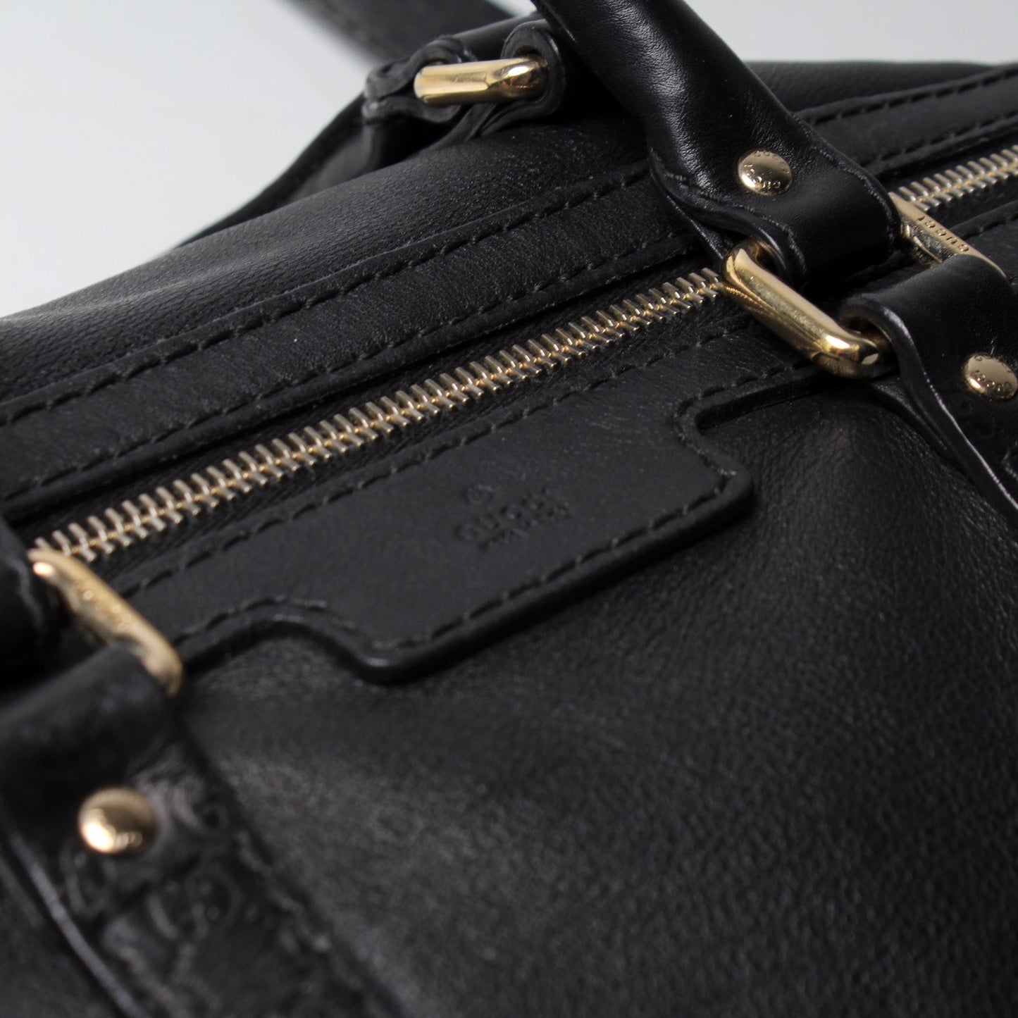 247205 Boston Bag Leather
