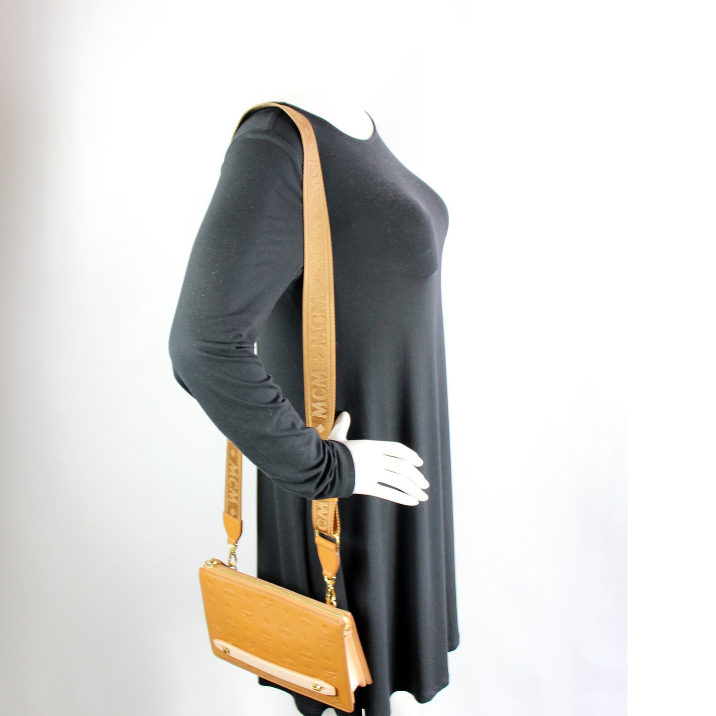 Klara Leather Crossbody Pouch