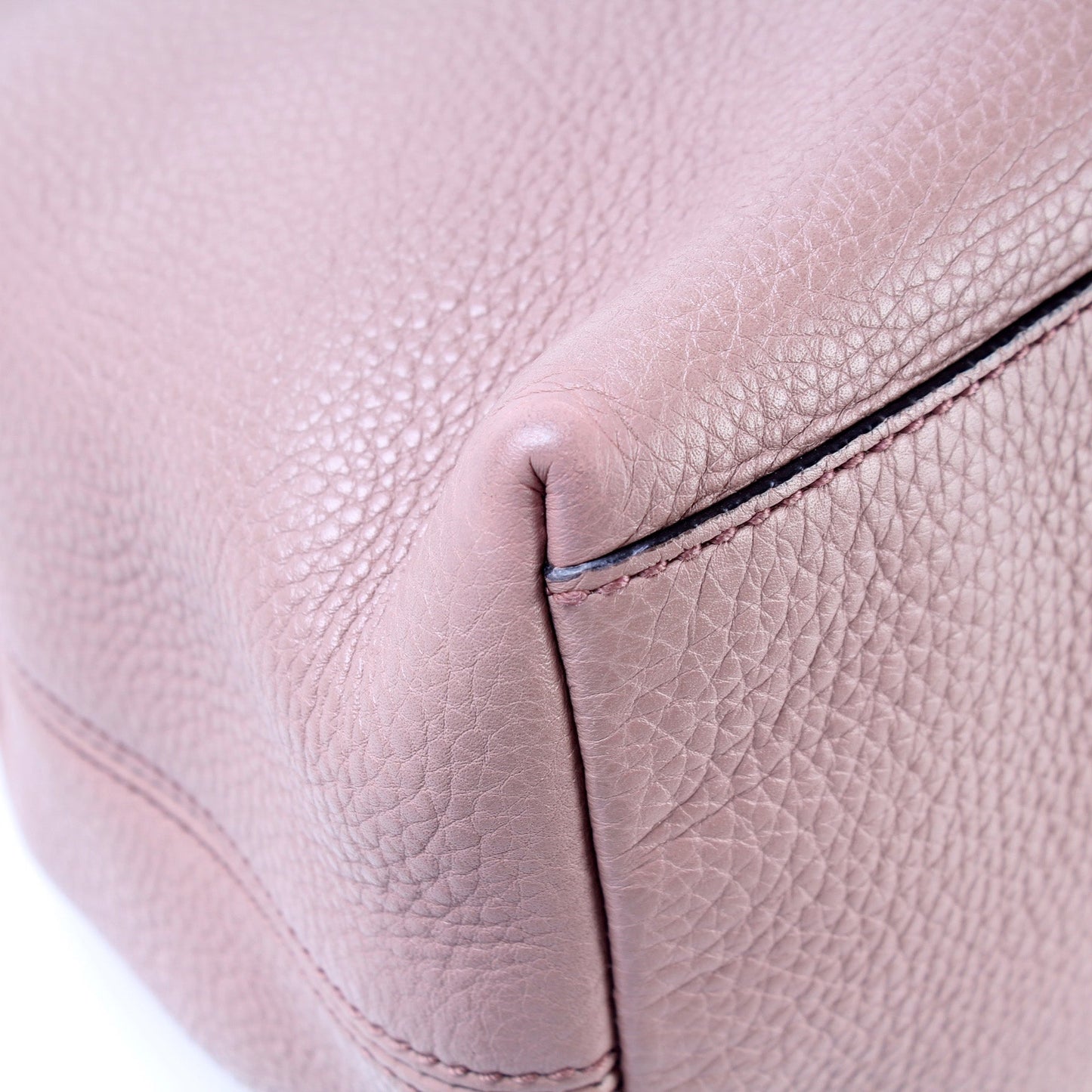 308982 Soho Leather Shoulder Medium