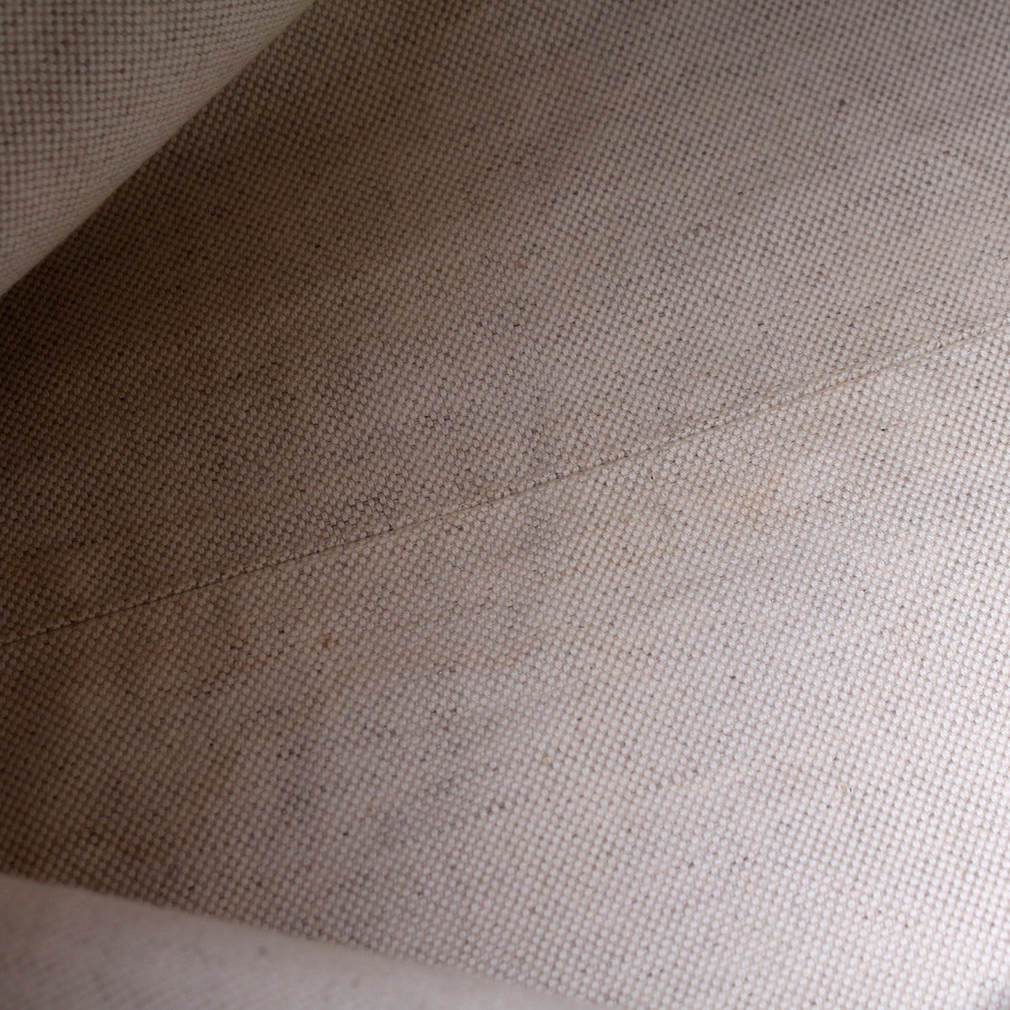211944 Sukey GG Canvas Medium