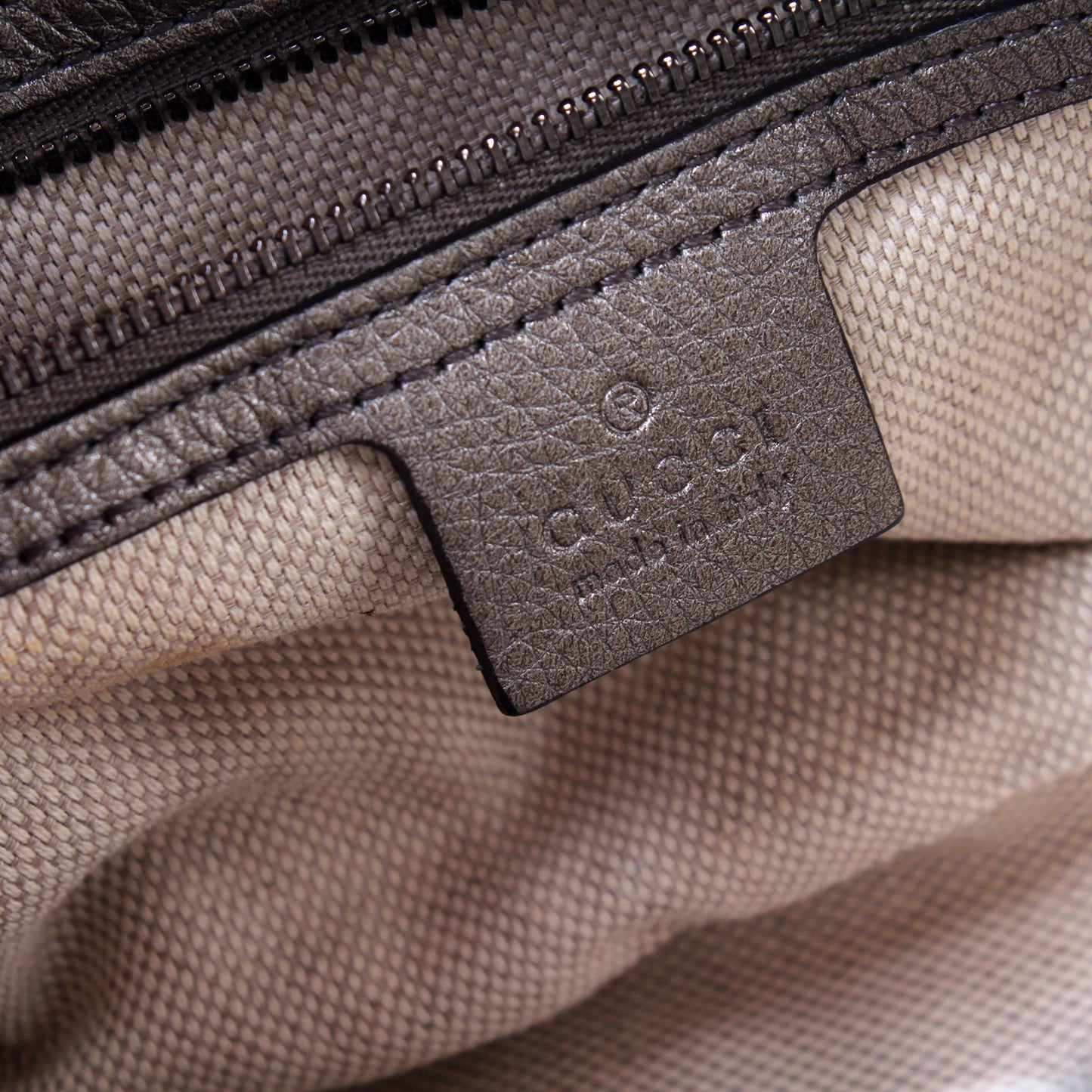 308983 Soho Chain Shoulder Bag