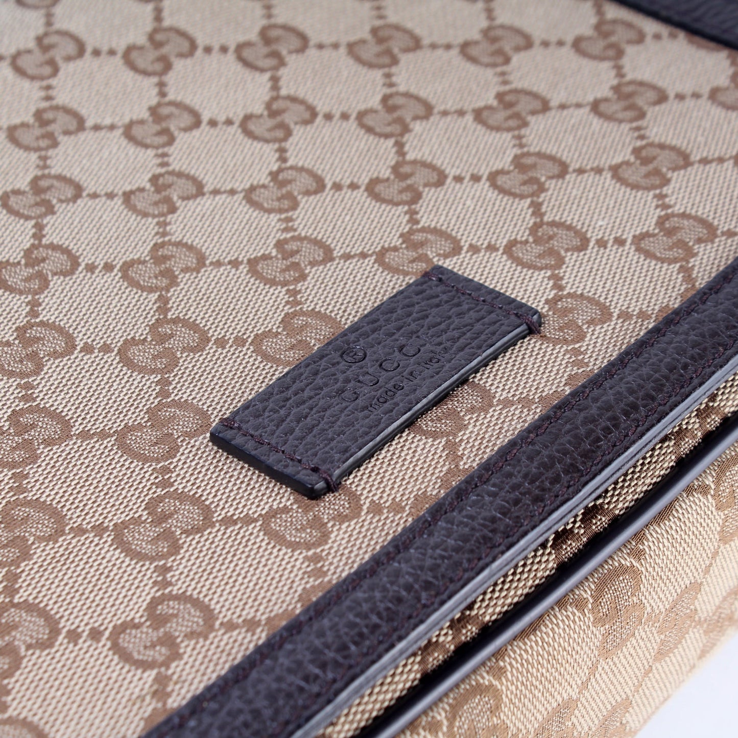 449172 GG Canvas Messenger