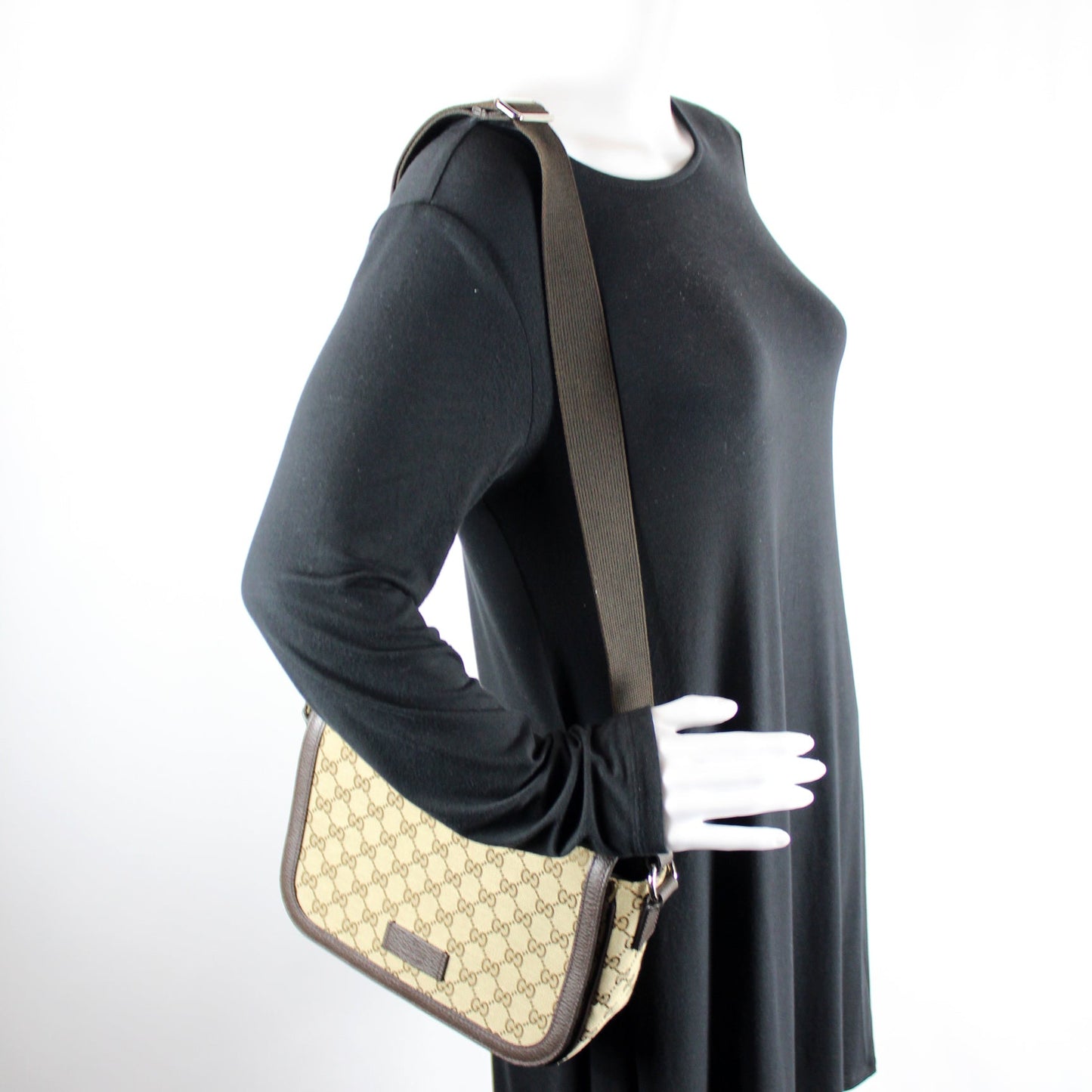449172 GG Canvas Messenger