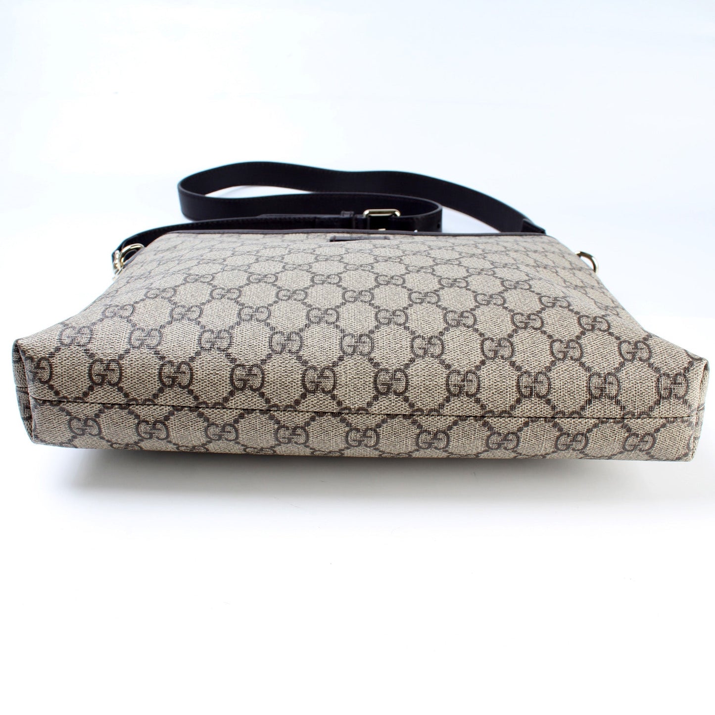 388924 GG Supreme Crossbody