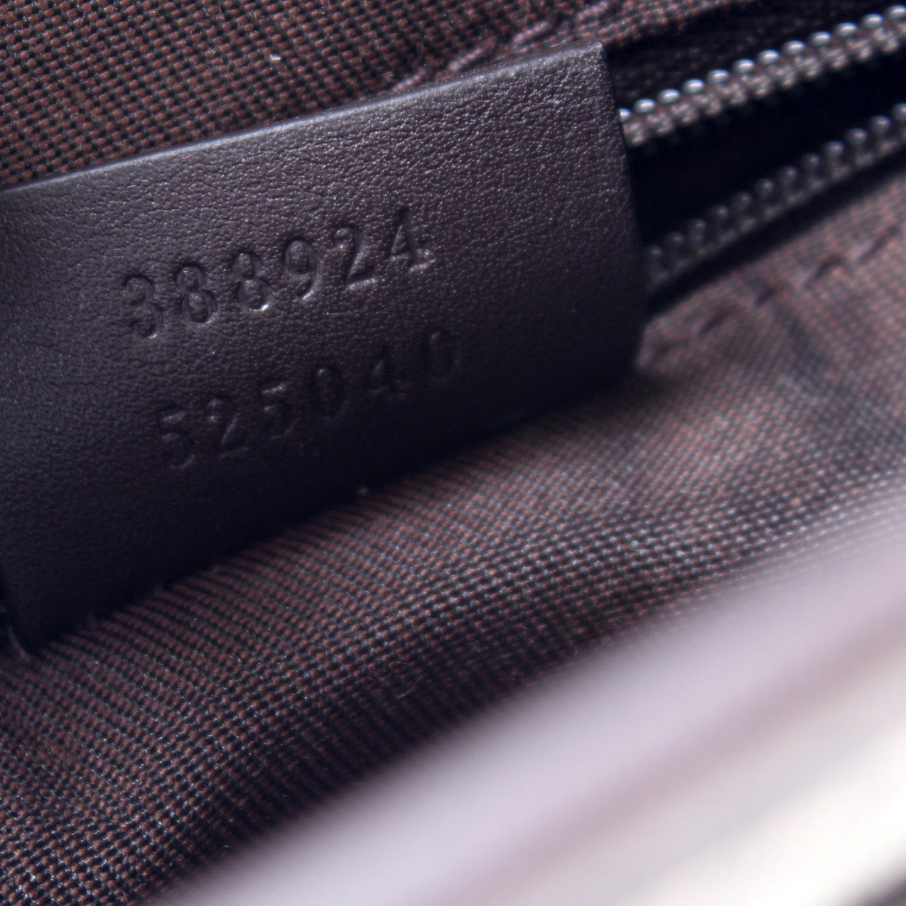 388924 GG Supreme Crossbody