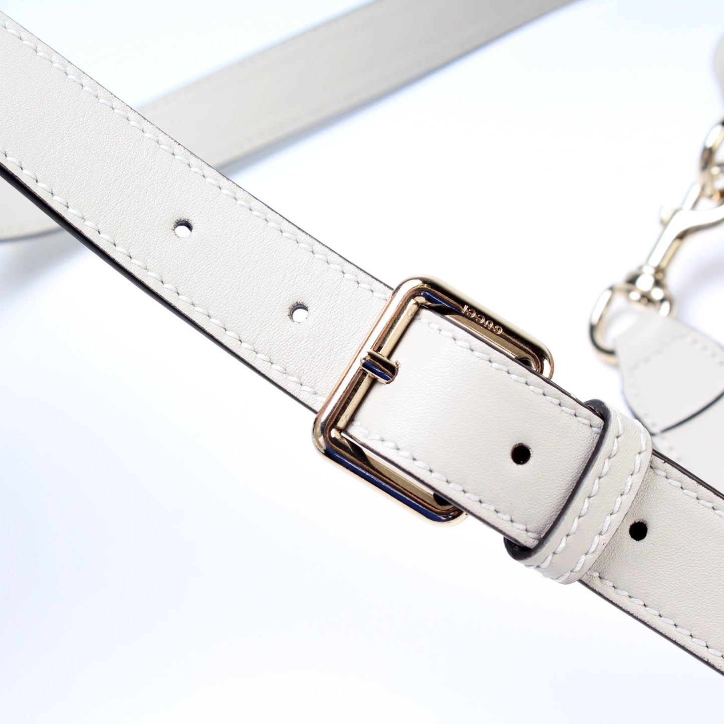 388924 GG Canvas Crossbody