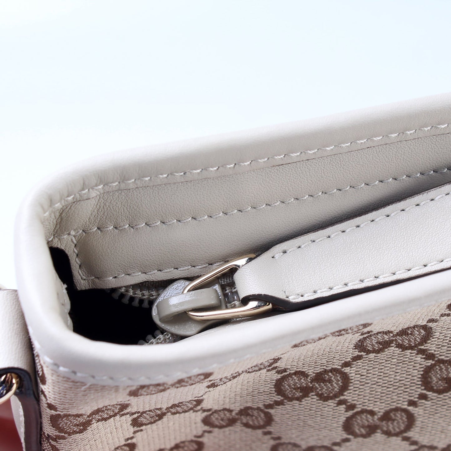 388924 GG Canvas Crossbody
