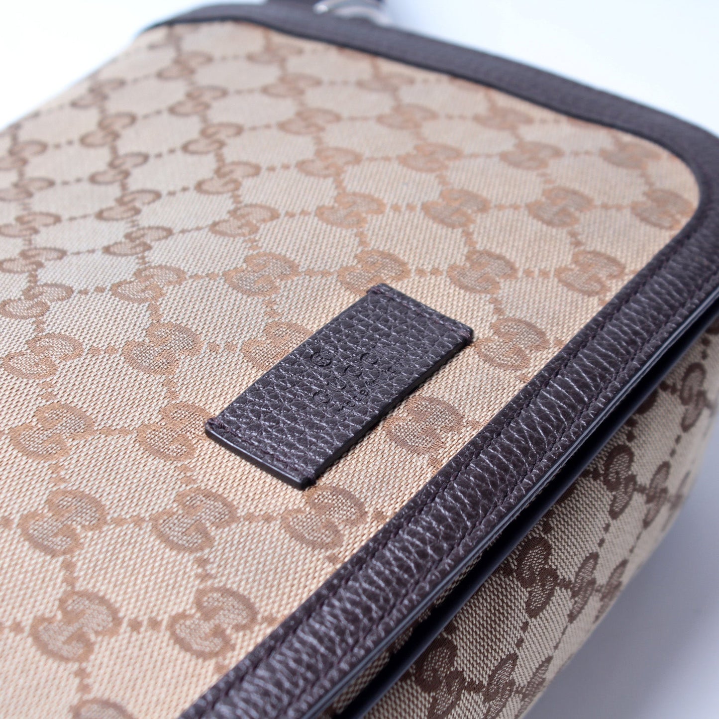 449172 GG Canvas Messenger