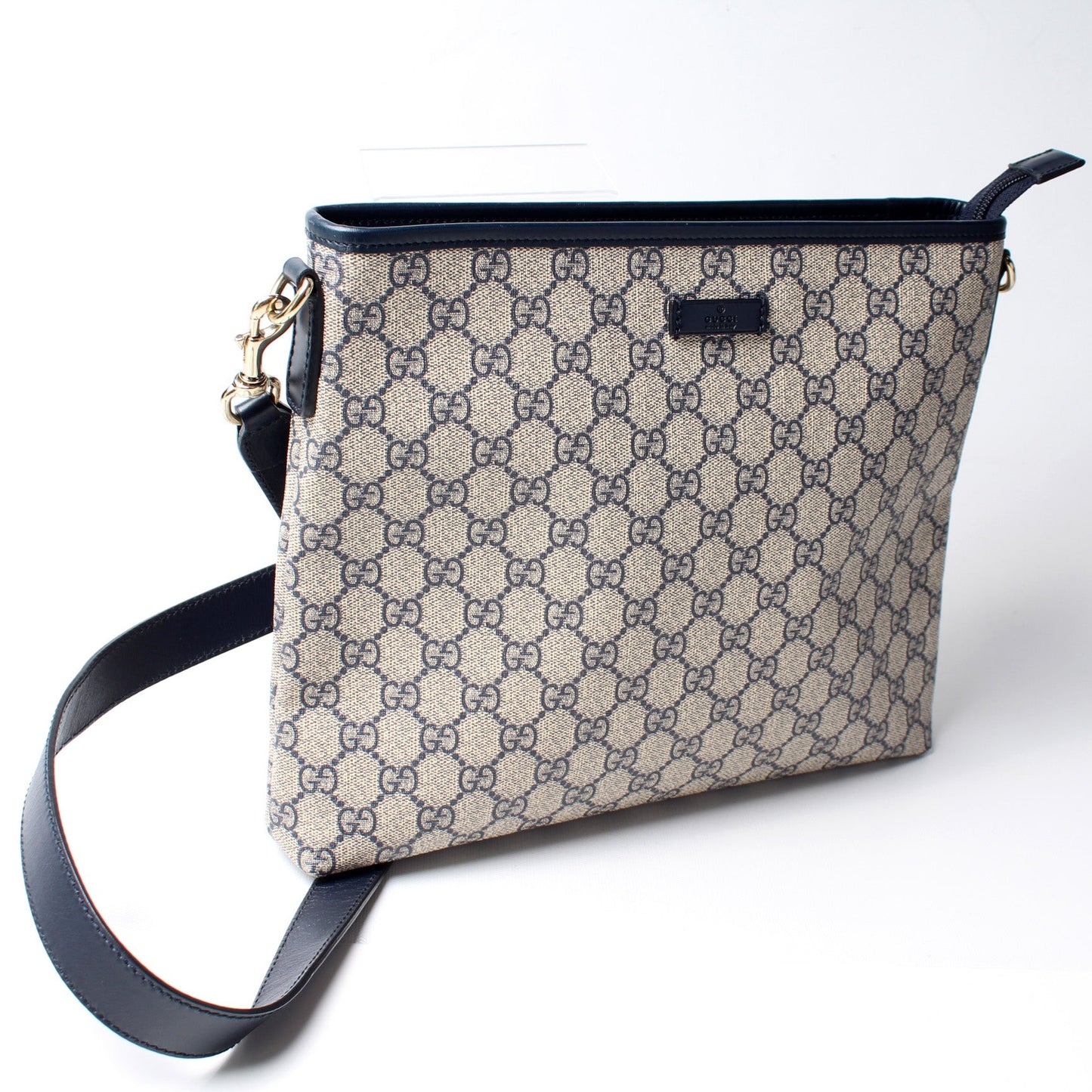 388924 GG Supreme Crossbody