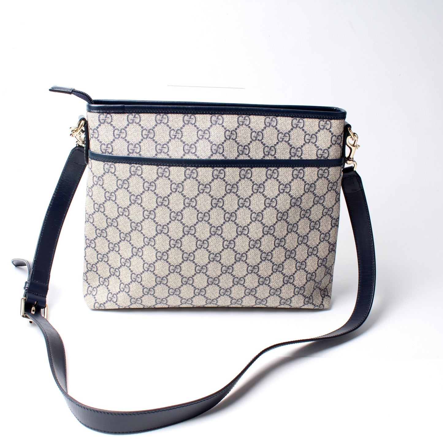 388924 GG Supreme Crossbody