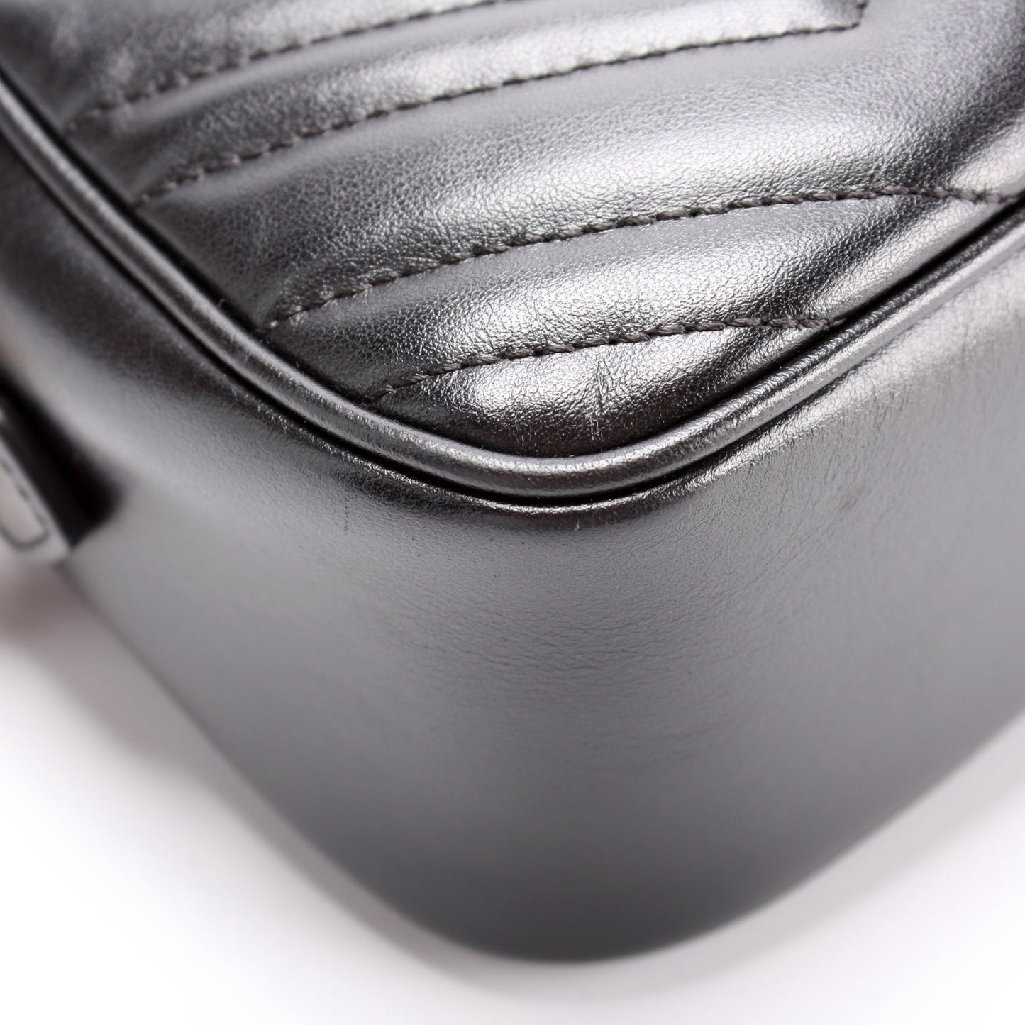 447632 Marmont Small Leather Camera