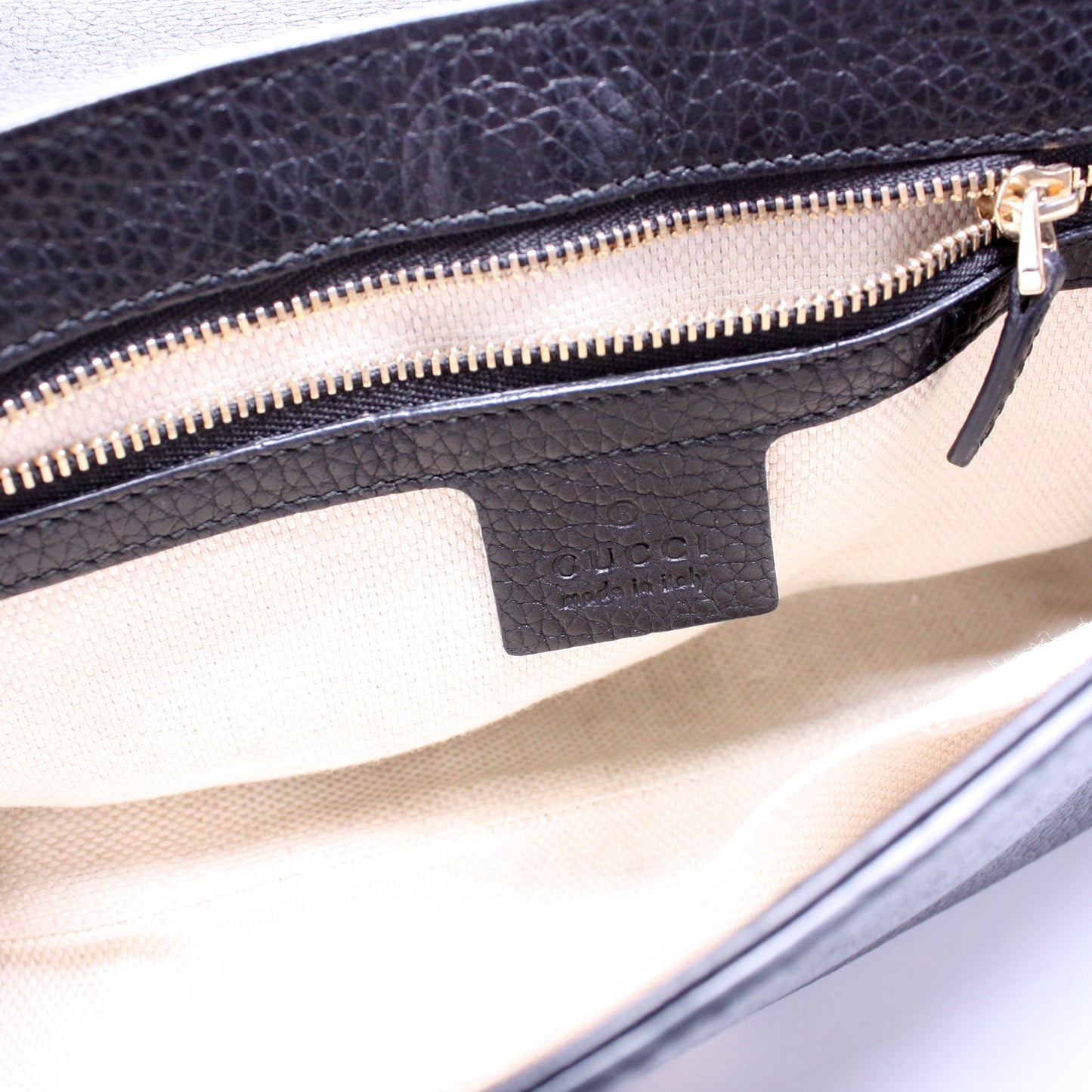 336752 Soho Chain Crossbody Medium