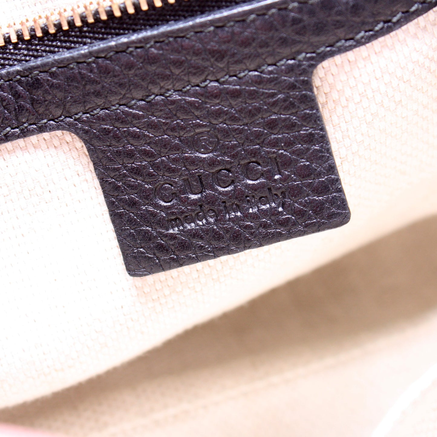 336752 Soho Chain Crossbody Medium