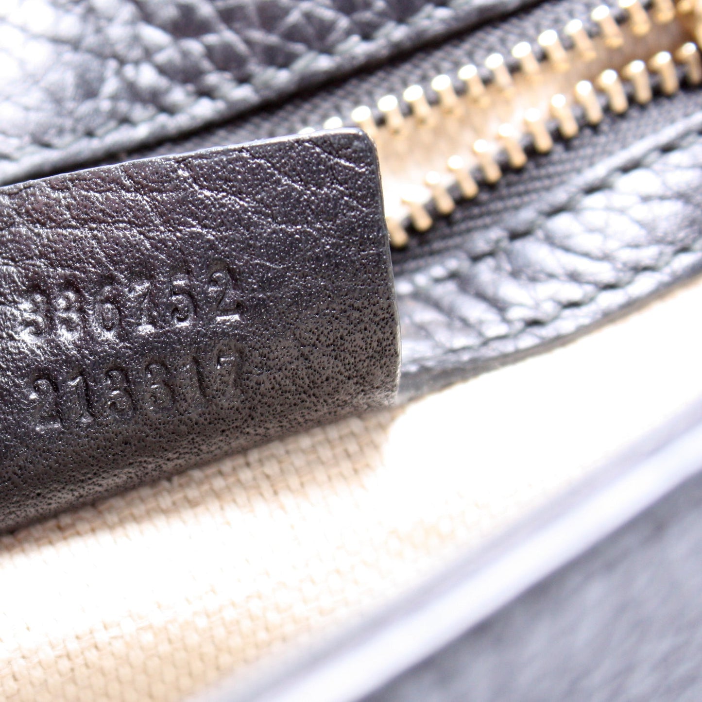 336752 Soho Chain Crossbody Medium