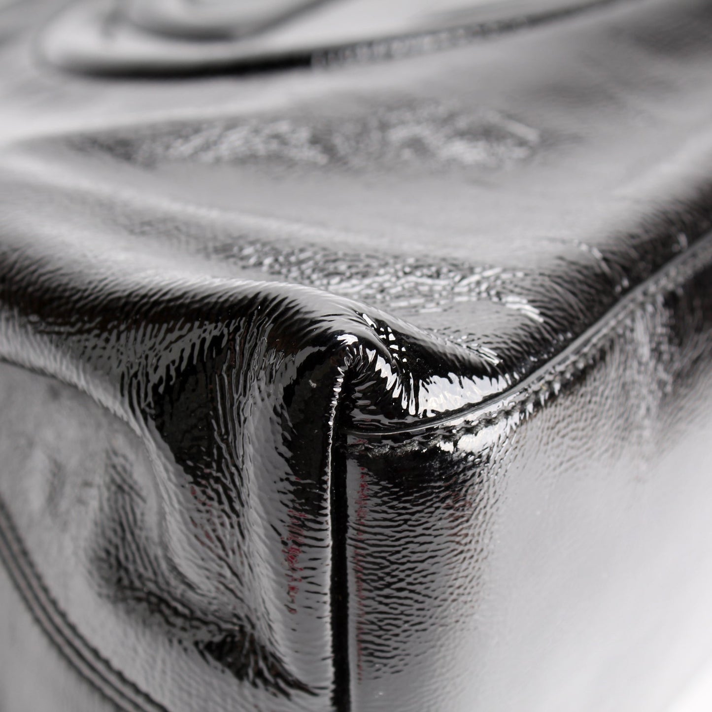 308982 Soho Patent Leather Shoulder Medium