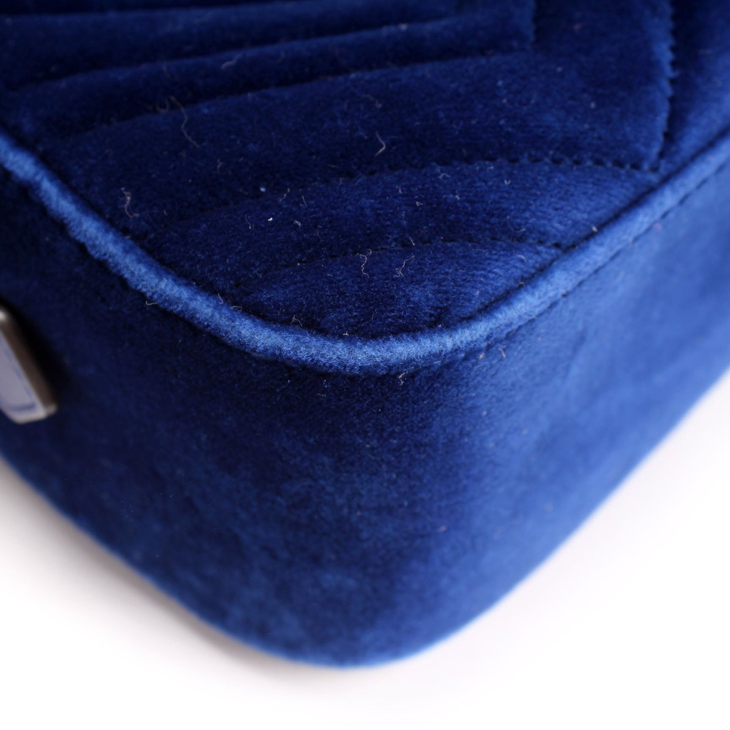 447632 Marmont Small Velvet Camera