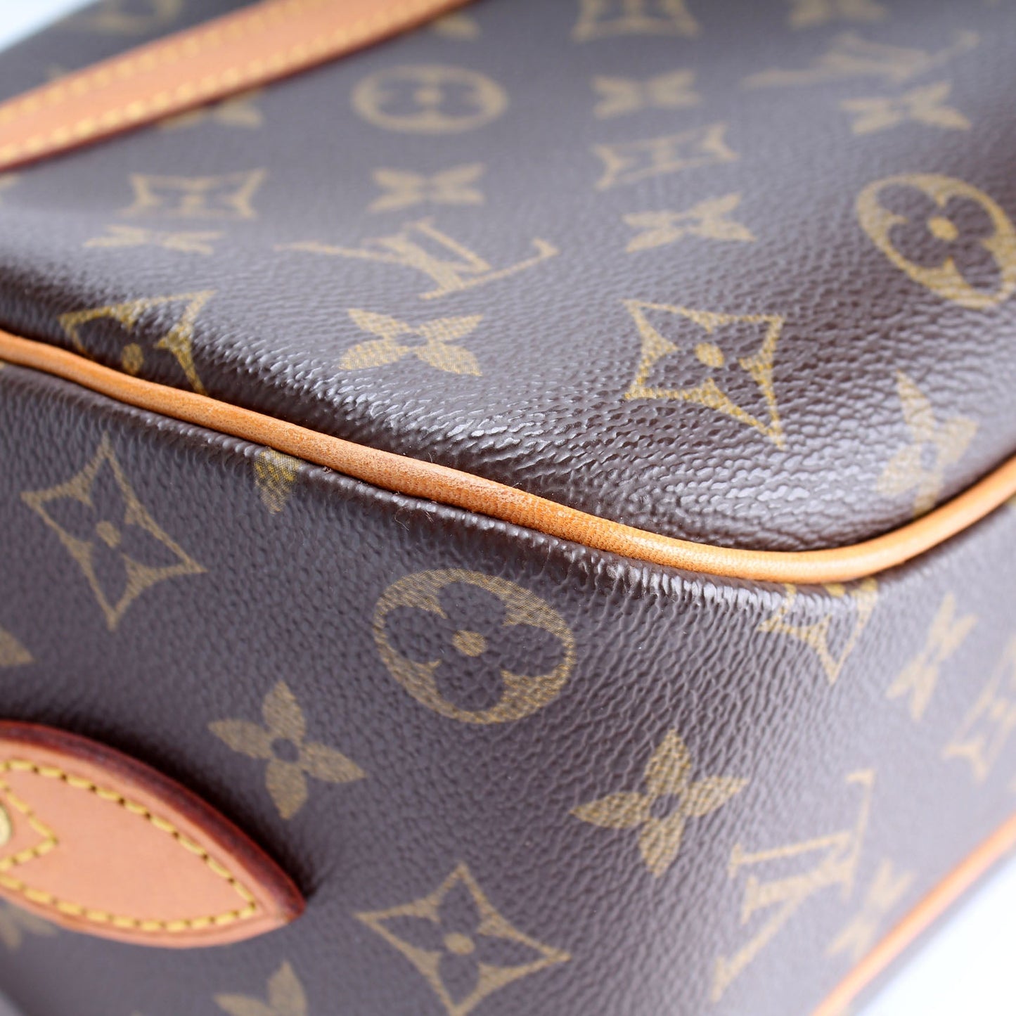Blois Crossbody Monogram