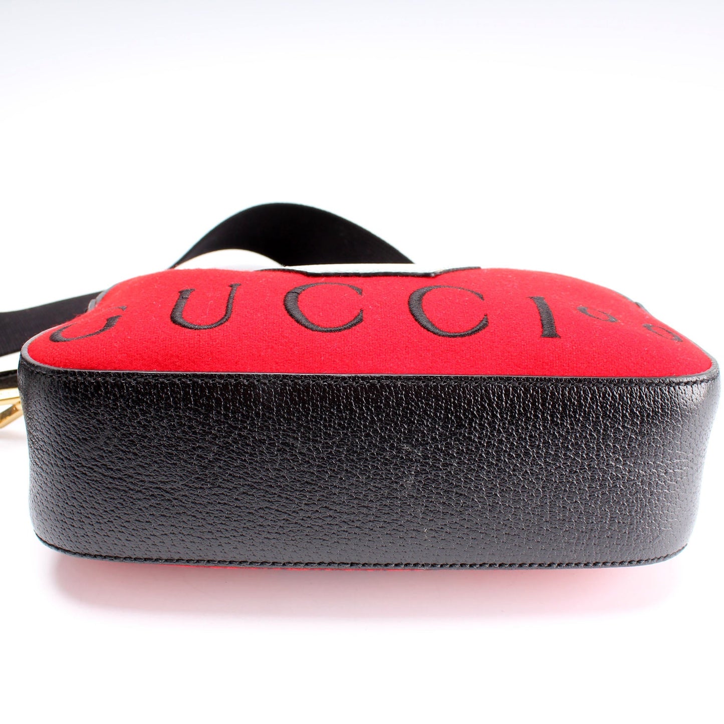 476466 Gucci 100 Messenger Bag