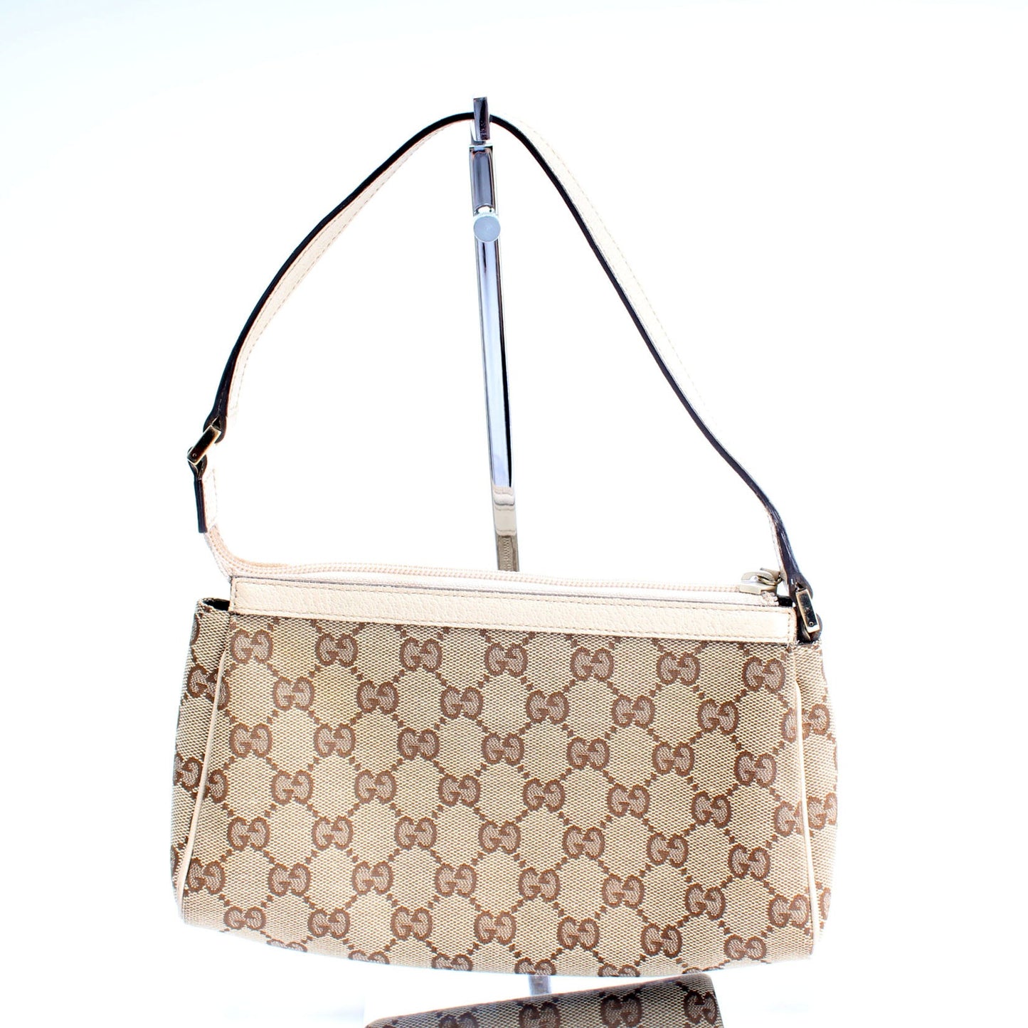 145750 GG Canvas D Ring Cosmetic Case