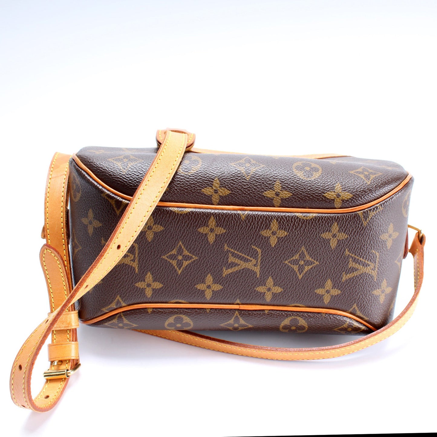 Blois Crossbody Monogram