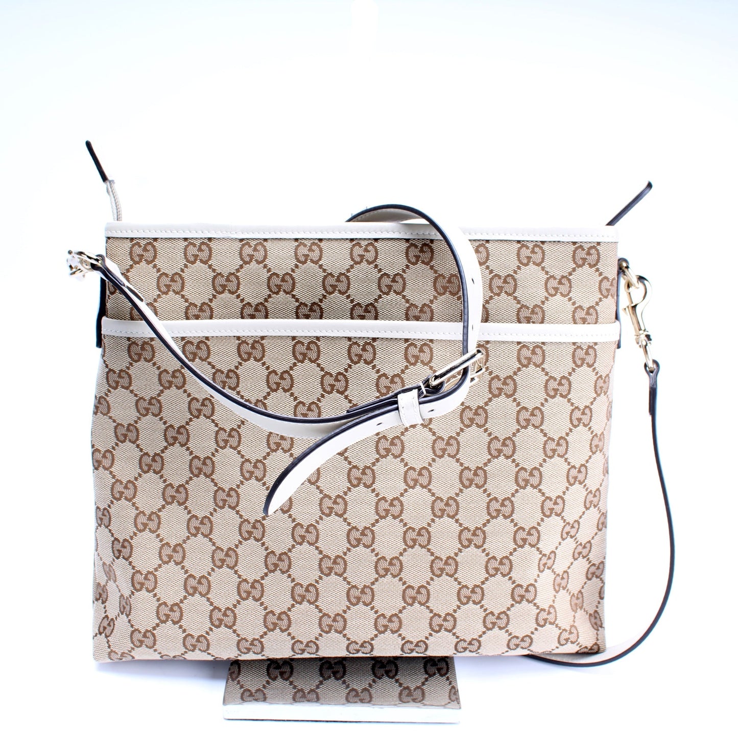 388924 GG Canvas Crossbody
