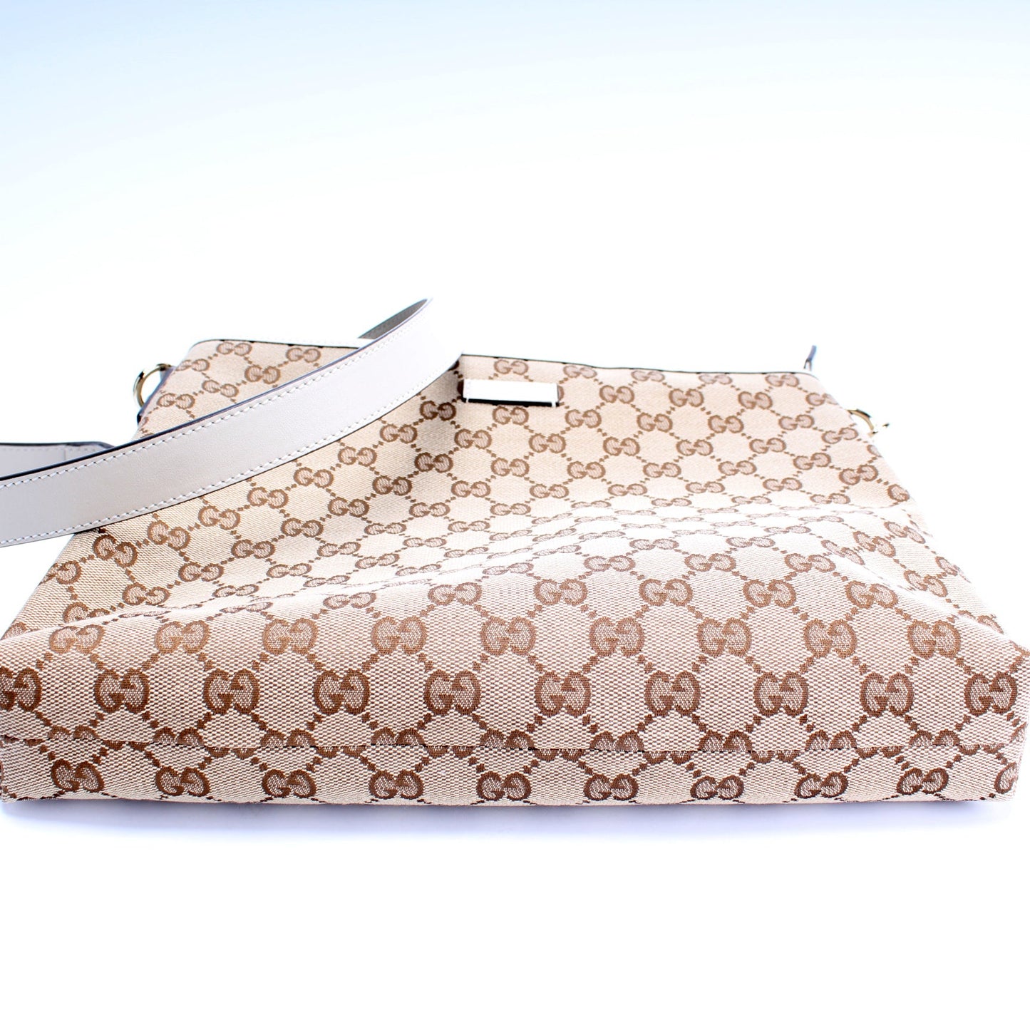 388924 GG Canvas Crossbody