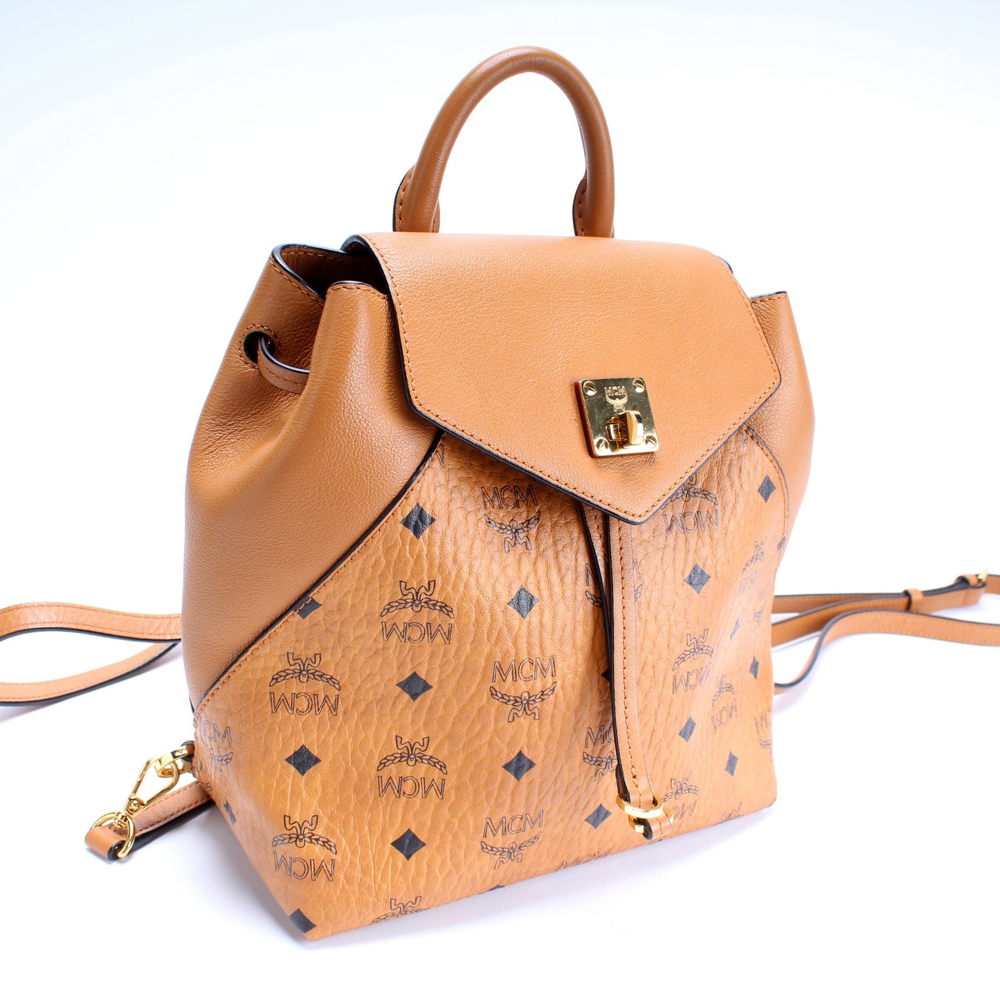 Essential Backpack