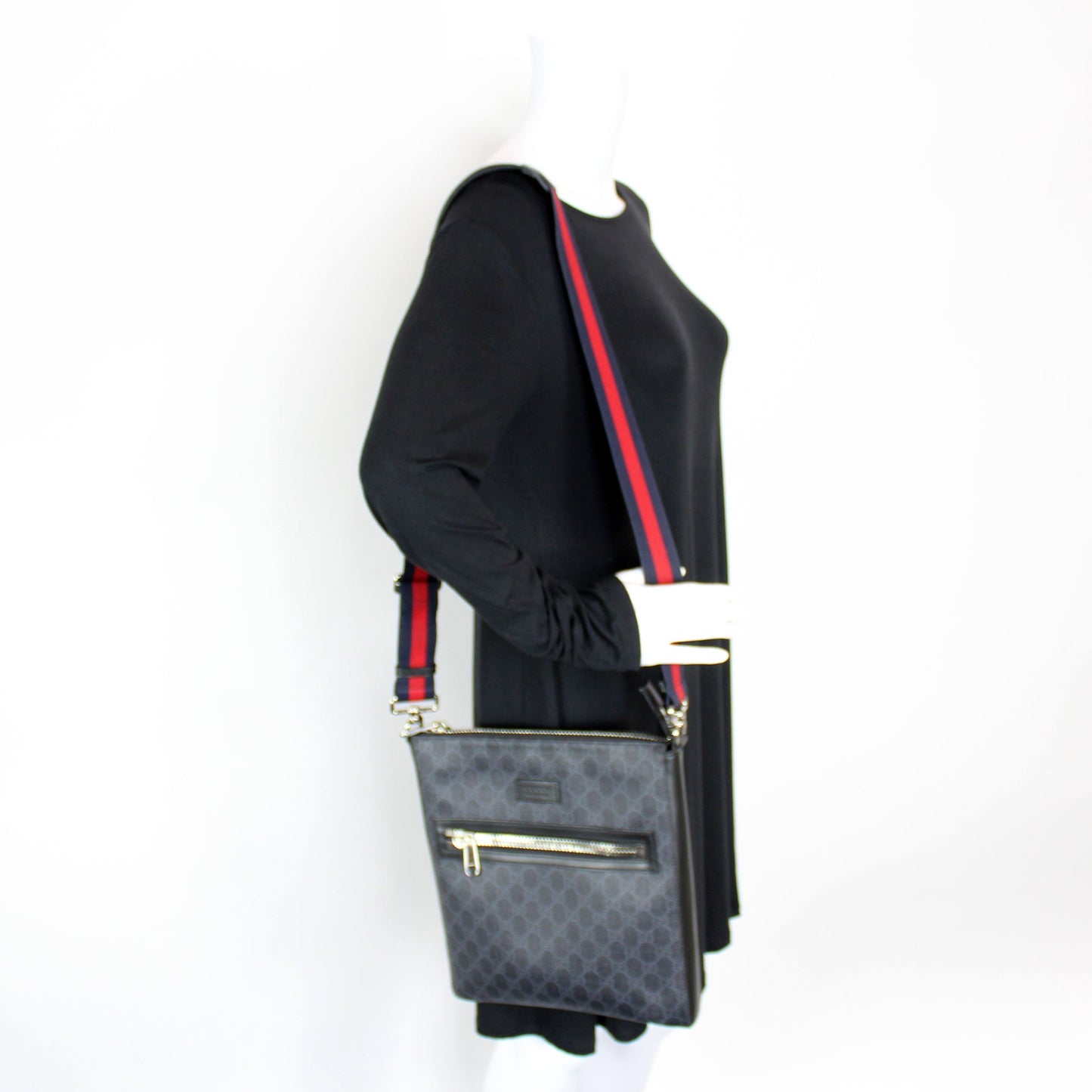 474137 GG Supreme Messenger