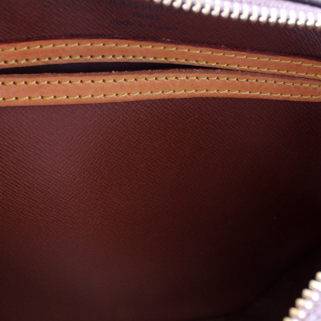 Blois Crossbody Monogram