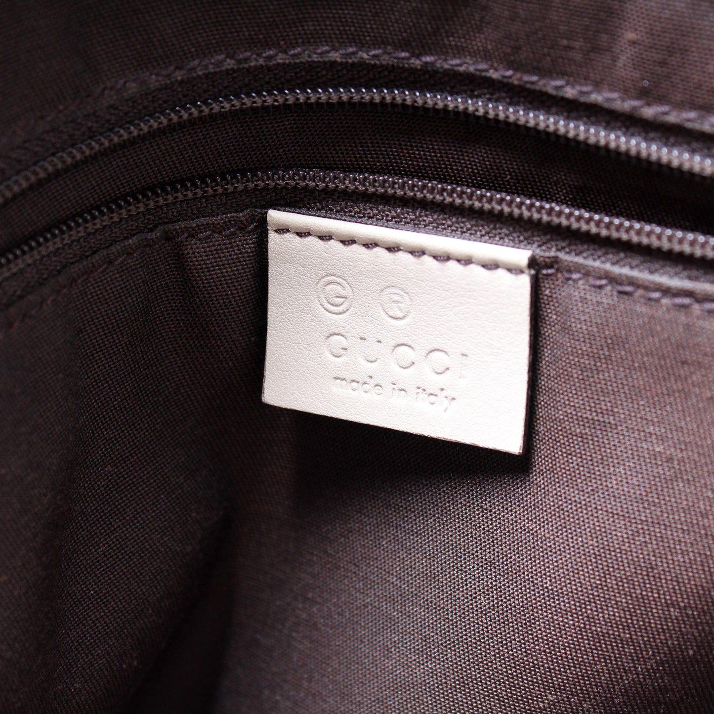 388924 GG Canvas Crossbody