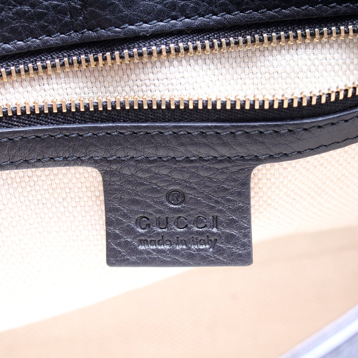 336752 Soho Chain Crossbody Medium