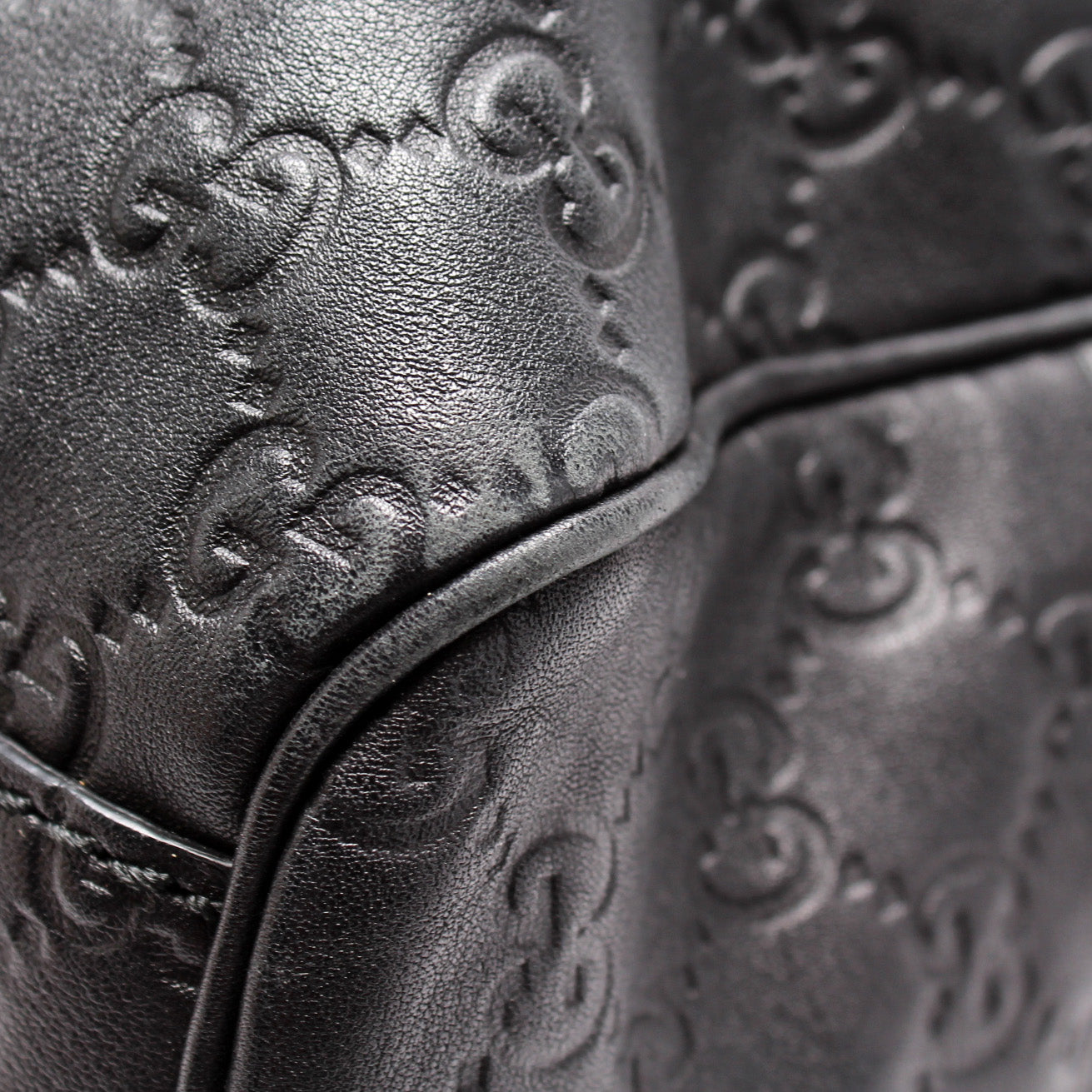 211944 Sukey GG Leather Medium