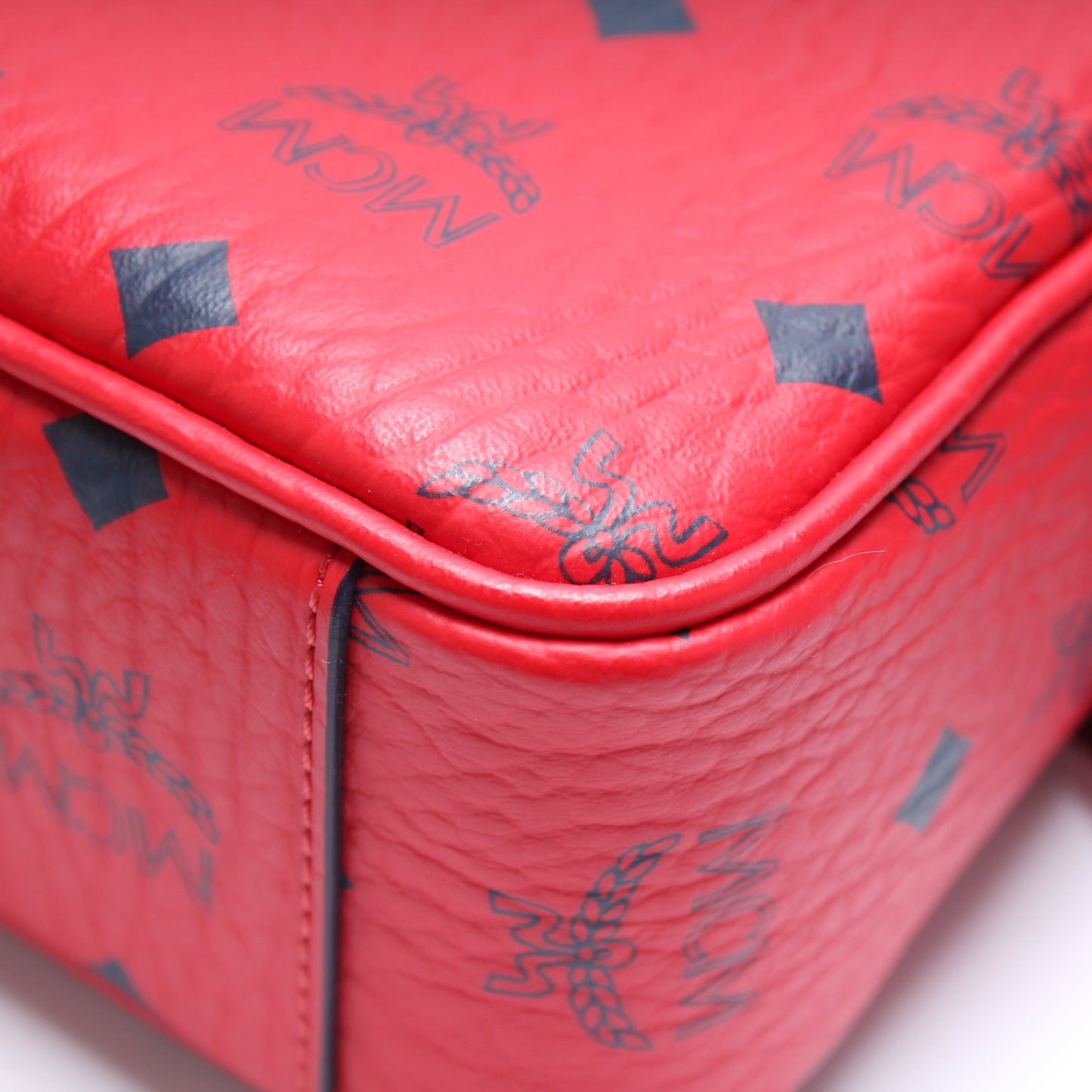 Visetos Klassik Mini North/South Crossbody