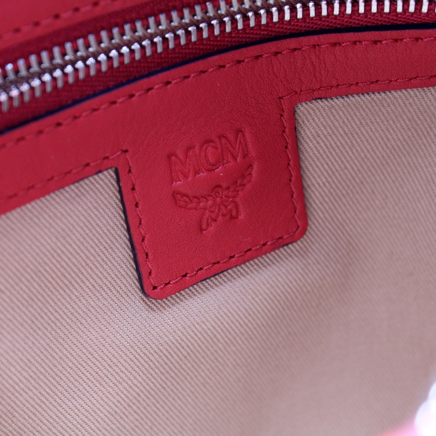 Visetos Klassik Mini North/South Crossbody