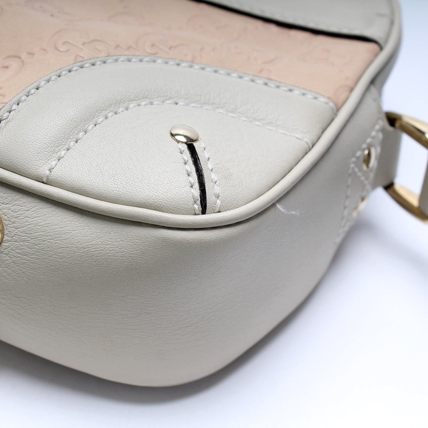 292900 GG Leather Crest Shoulder Bag