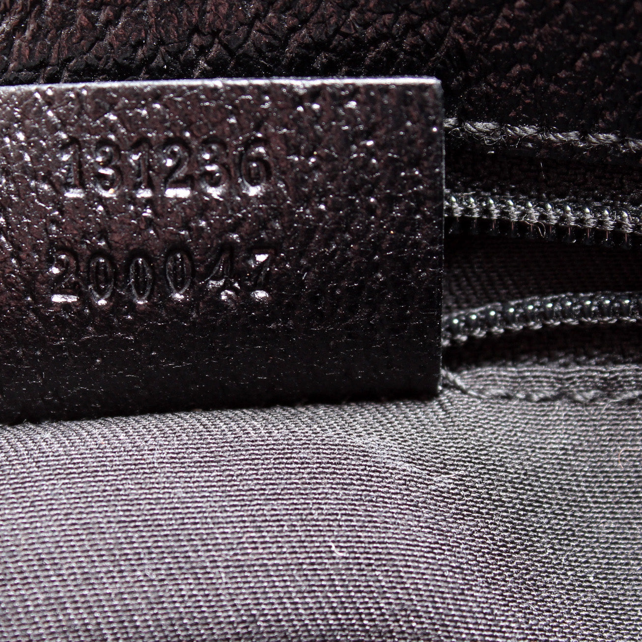 131236 GG Canvas Small Buckle Belt Bag