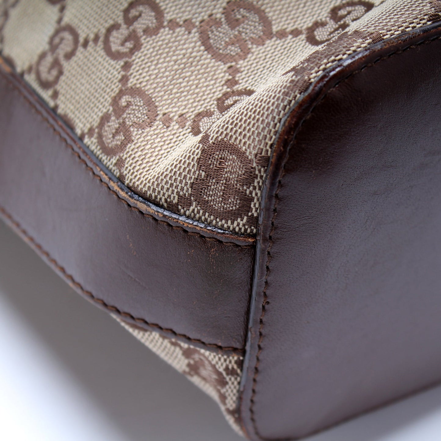 001-3814 GG Canvas Clasp Hobo