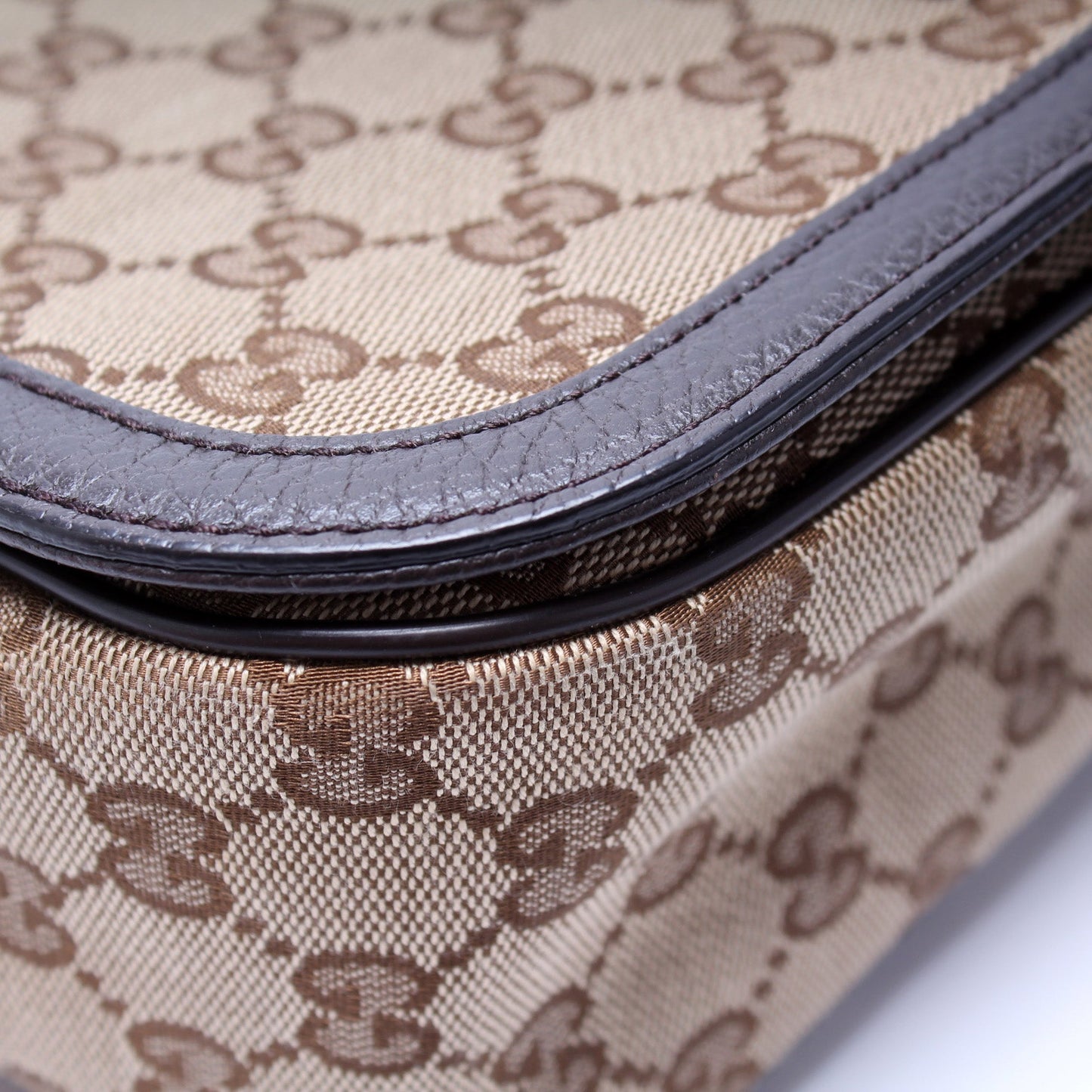 449172 GG Canvas Messenger