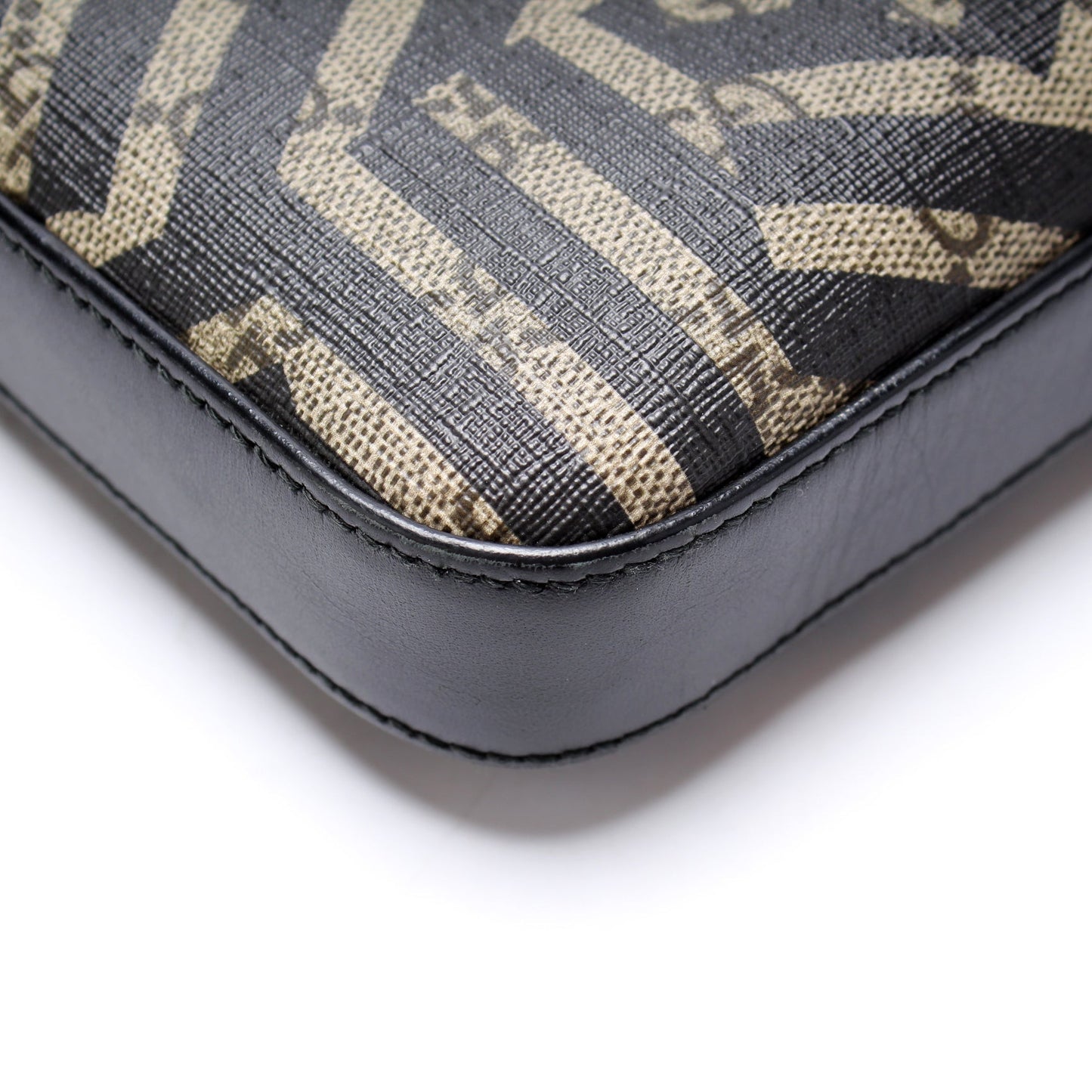 471466 GG Caleido Medium Messenger
