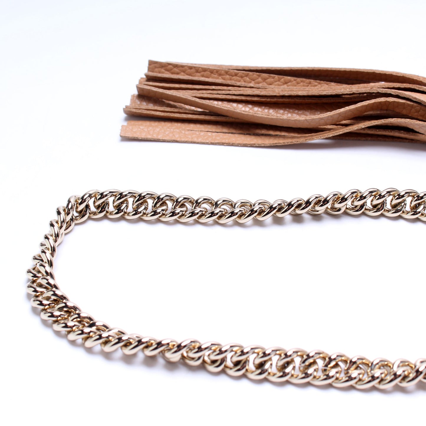 336752 Soho Chain Crossbody Medium