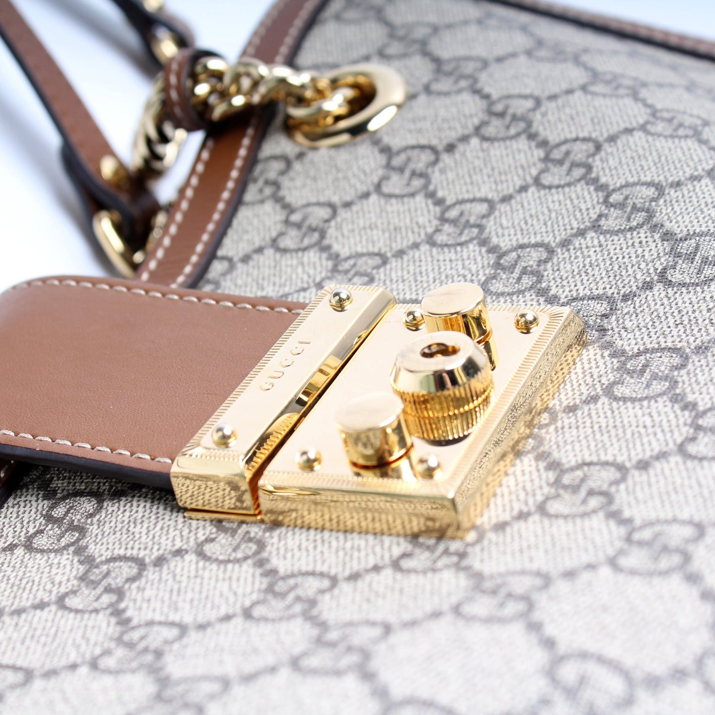 479197 Padlock GG Shoulder Medium