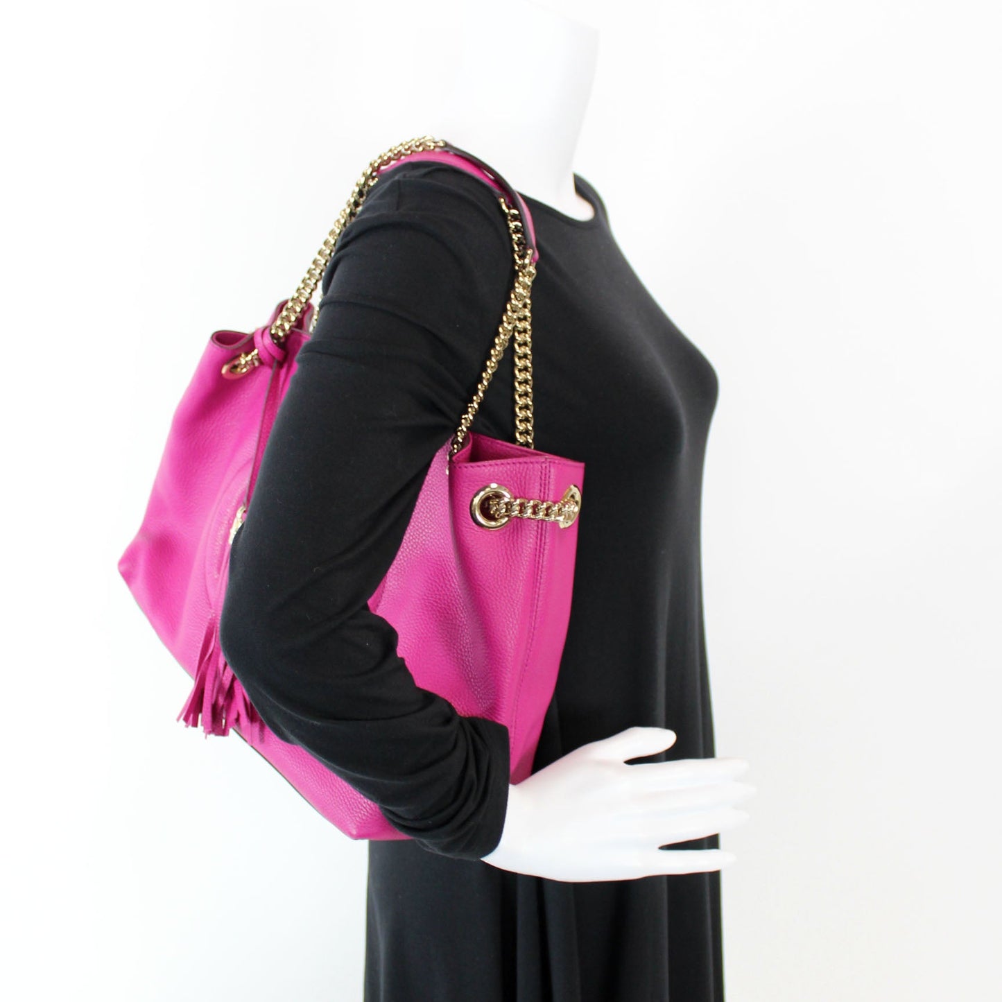 308982 Soho Leather Shoulder Medium